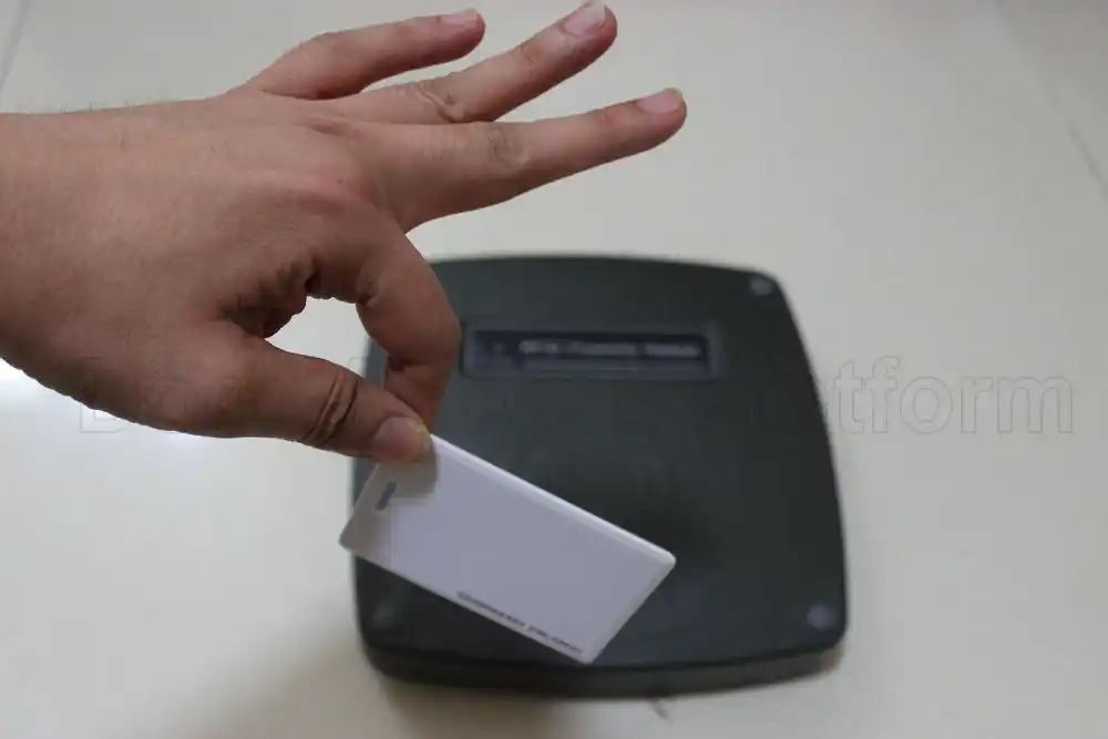 Кард-ридер RS232, считыватель rfid-карт для системы контроля доступа, системы парковки и использования одной автомобильной станции, 1 метр