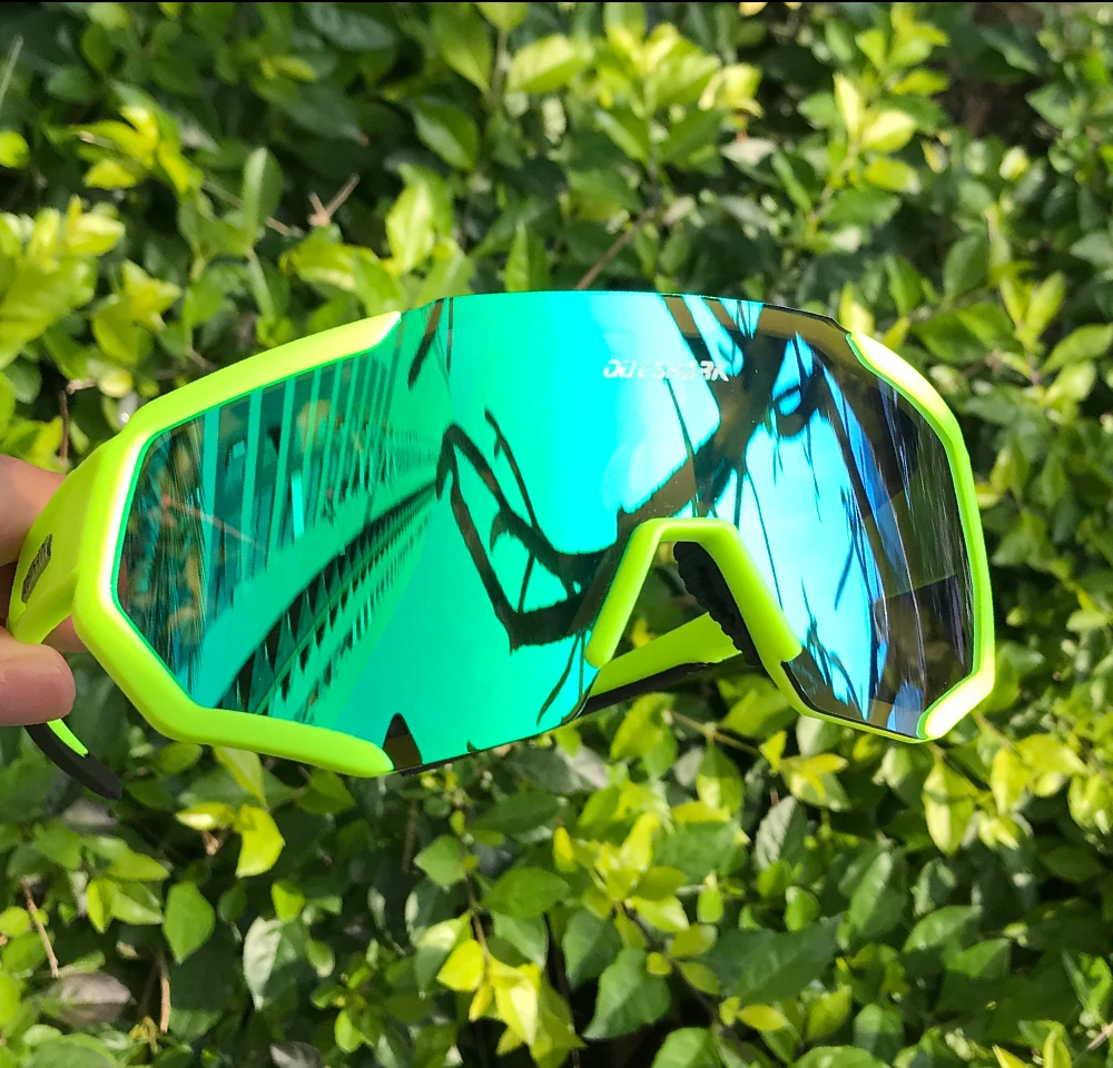 QUESHARK New Design Cycling Glasses For Men Women Full Covered Lens UV400 Polarized 3 or 4 Lens Total  QE42
