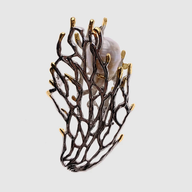 

Amorita boutique vintage design freshwater pearls brooches
