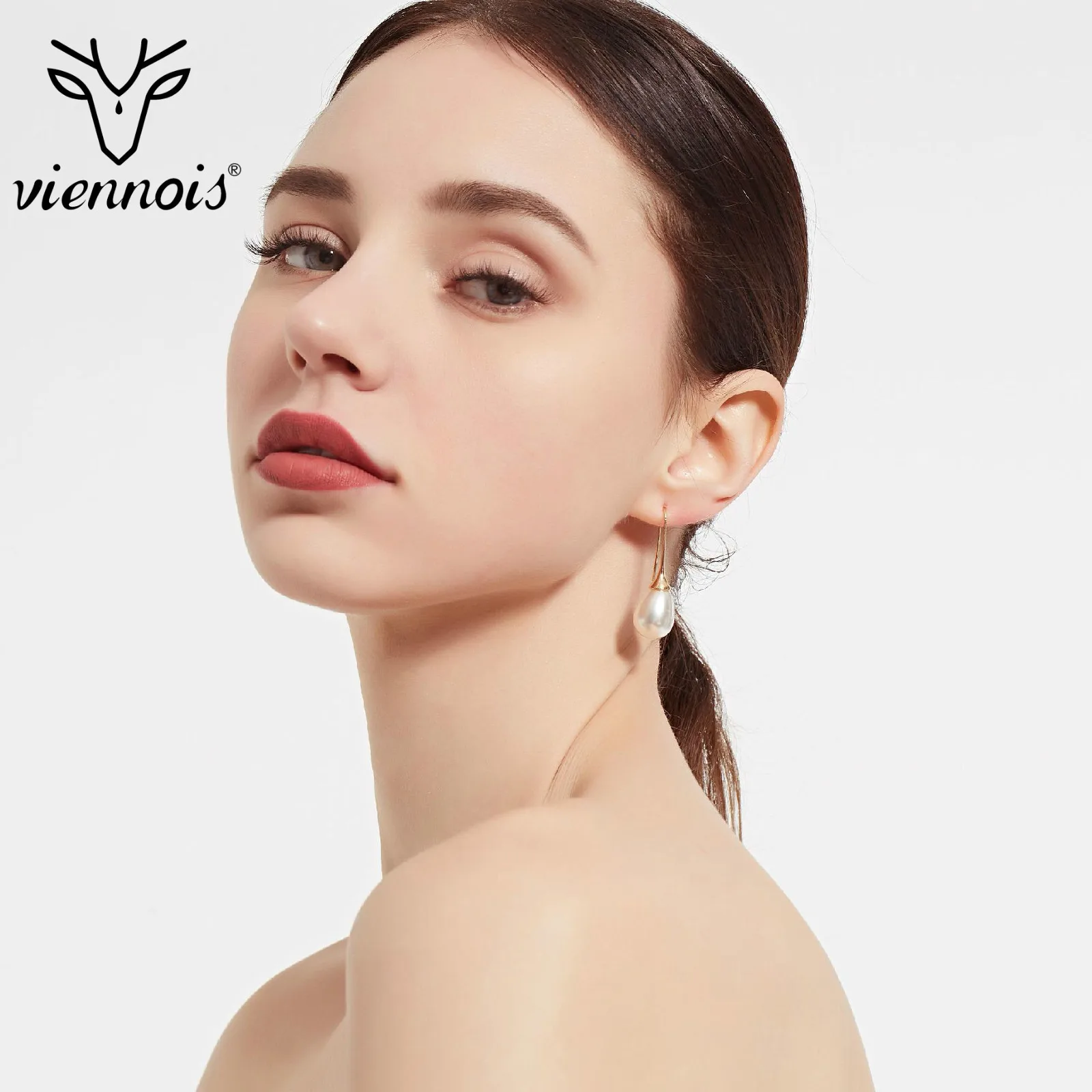 

Viennois Simulated Pearl Earrings Temperament Dangle Earring For Women