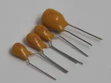 5 pces dip tântalo capacitor 10v 16v 20v 25v 35v 50v 0.1/0.22/0.33/0.47/0.68/1/2.2/3.3/4.7/6.8/10/15/22/33/47/68/100/220 uF