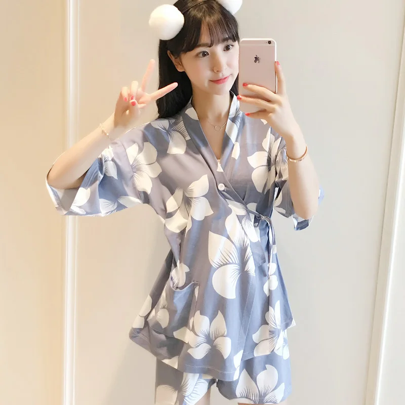 

Yidanna Women Pajamas Set Milk Silk Sleepwear Short Sleeve Nightwear Floral Nightdress Female Kimono Pyjamas Suit Nightie Summer
