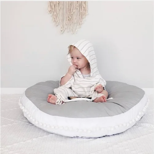 Ins Thick Round Baby Blanket Play Game Mats Pom Pom Crawling Rug Children Toy Mat Carpet Kids Room Decor Photography Props 90cm