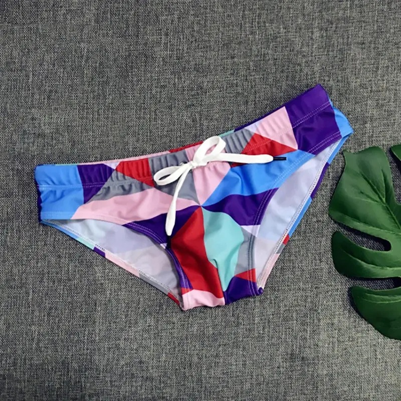 Плавательные мужские трусы с принтом, обтягивающие Полиэстеровые пляжные шорты, купальный костюм