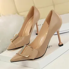 Simple thick with high-heeled suede shallow mouth pointed professional OL was thin women's shoes high-heeled shoes цена Simple thick with high-heeled suede shallow mouth pointed professional OL was thin women's shoes high-heeled shoes цены онлайн