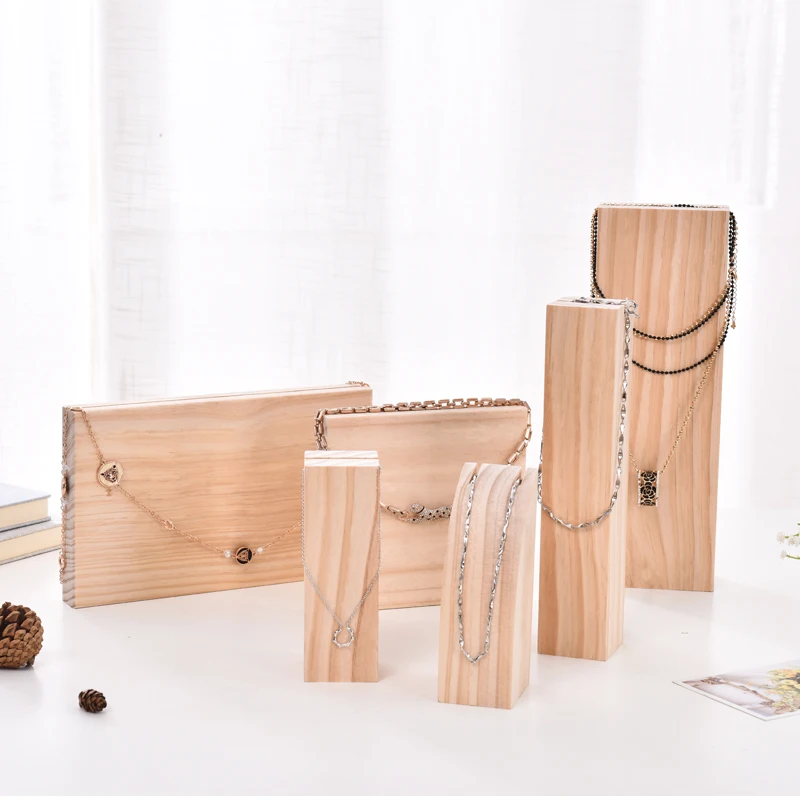 

Creative Necklace Chain Display Holder Jewelry Display Stand Bracelets Pendant Display Showcase