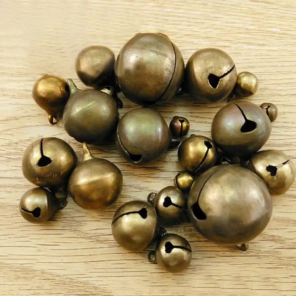 Qiwenr 200Pcs Cascabeles de Bronce Antiguo,12MM Campanas de Metal para Manualidades Cascabeles Musicales a Granel Colores Cascabeles Manualidades para Navidad Decoraci/ón