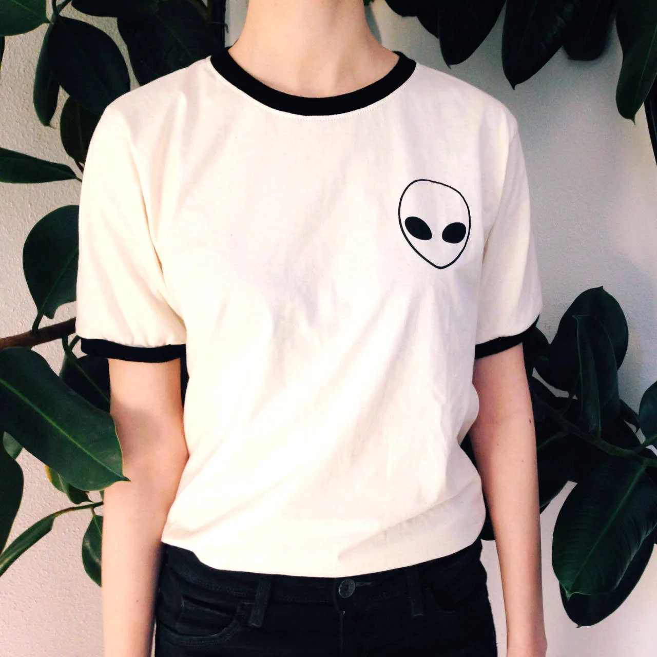 

Funny Vogue Women T Shirt Alien Shirt Pocket Tee Ringer Tee Tumblr Summer Top Girl Clothes Graphic Top Tshirt Women Plus Size
