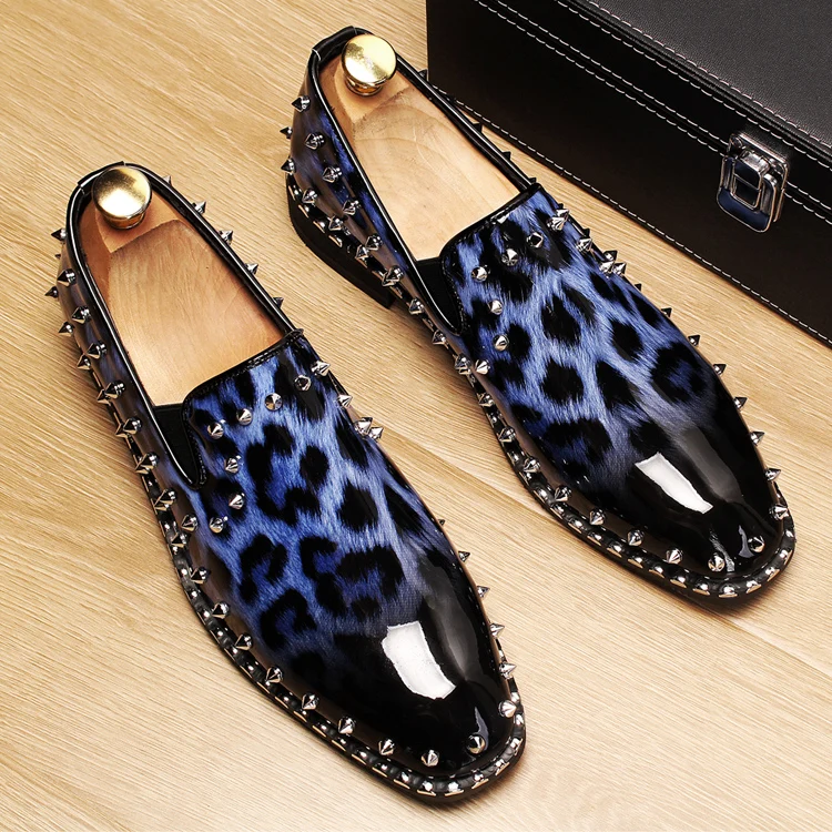 

men luxury fashion nightclub prom dress patent leather rivets shoes slip on oxfords shoe personality loafers zapatos hombre male