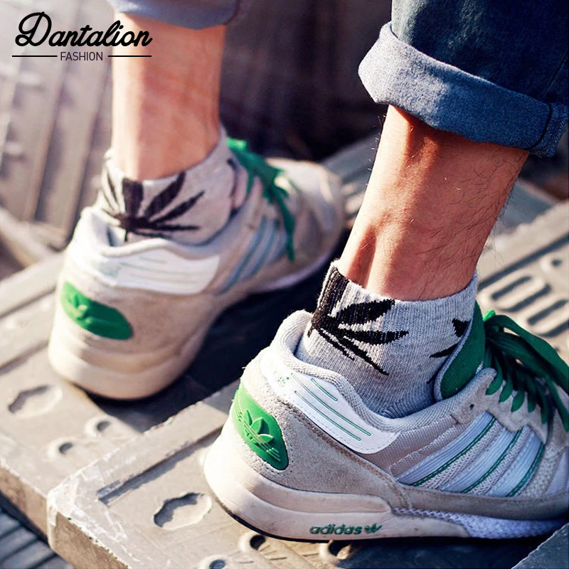 قصيرة أنبوب مابل ليف الجوارب الهيب هوب الرجال والنساء الشارع لوح التزلج قارب الجوارب القنب أوراق الرياضية المد الجوارب -75