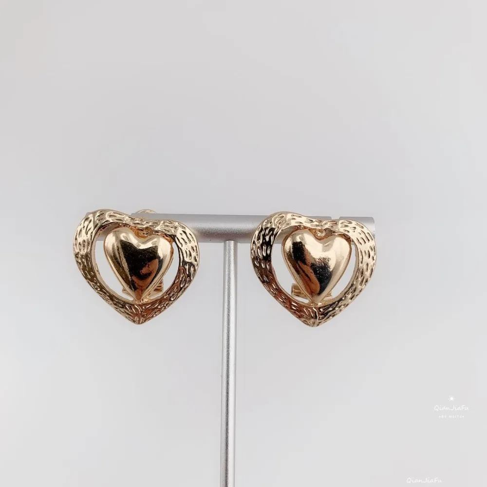 

NEW GOLD HEART CUTE EARRINGS FASHION JEWELRY EARRINGS WEDDING PARTY GIFTS FEMALE ACCESSORIES GOOD QUALITY