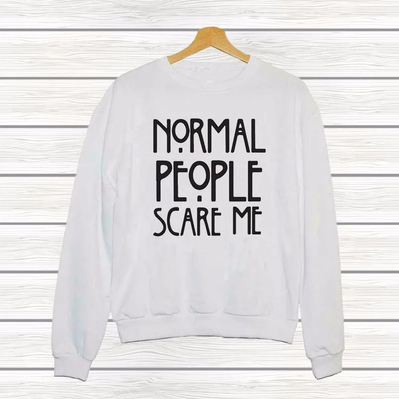 Толстовка с капюшоном и надписью Normal people scare me Женская Повседневная в стиле