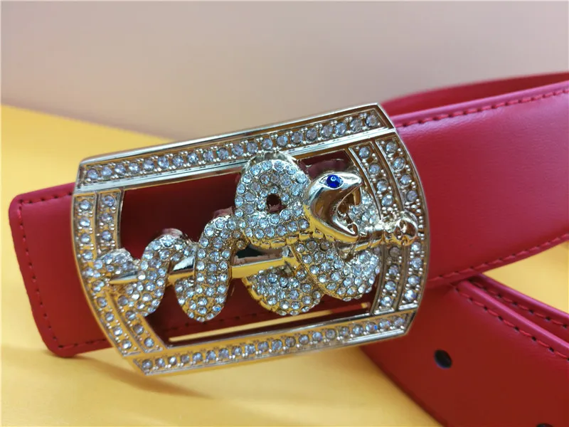 

Wholesale and retail python buckle belt white black red brown blue 5color leather belt fashion men and women smooth buckle belt
