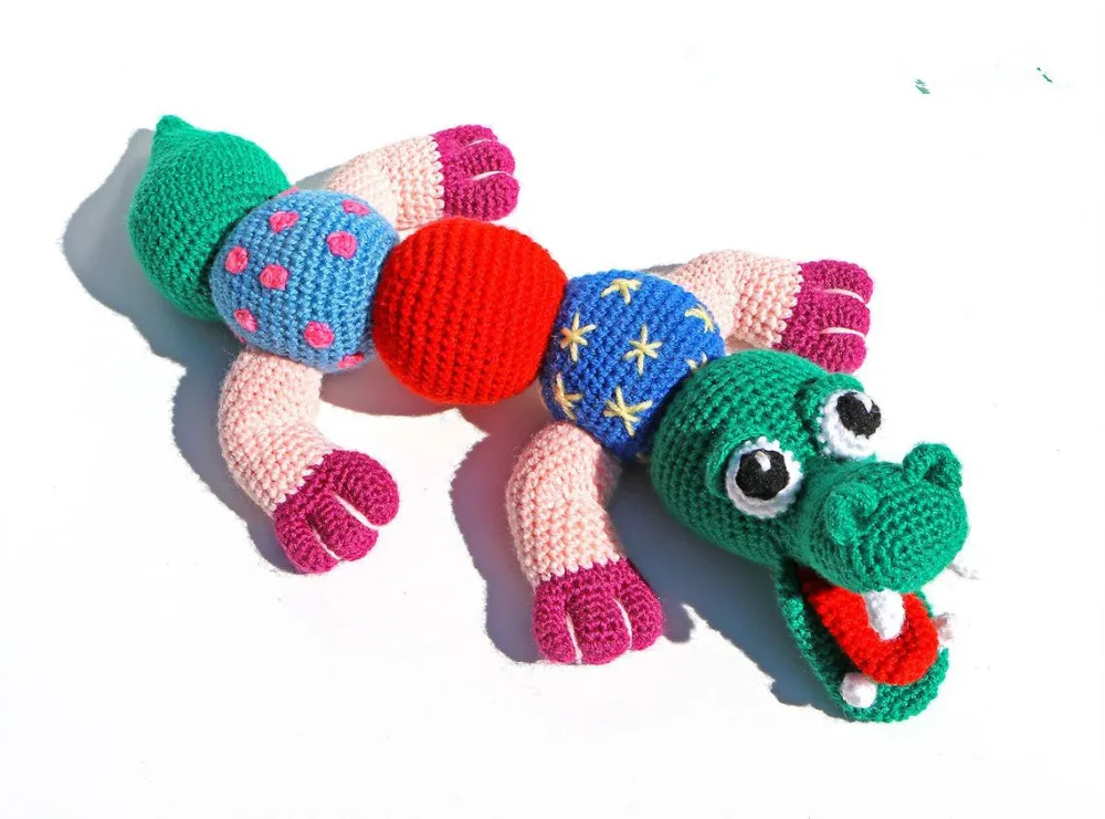 Вязаные игрушки amigurumi погремушка цвет модель крокодила номер w454