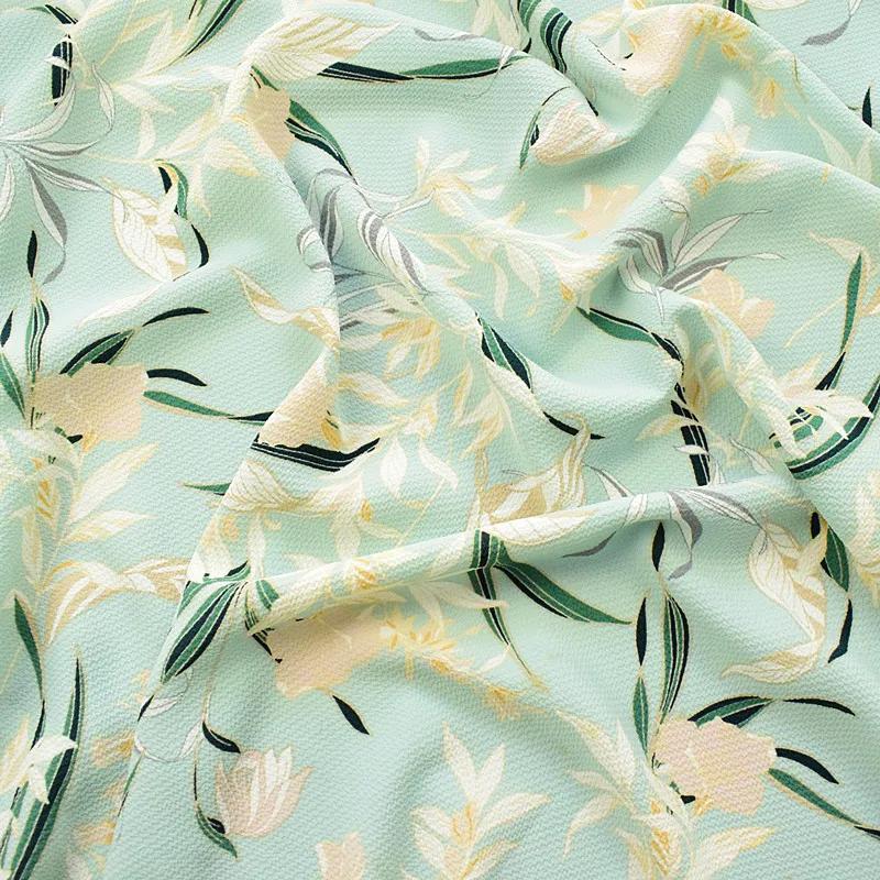 

2019 new style bubble chiffon fabric spring and summer printing fabric light green small broken flowers