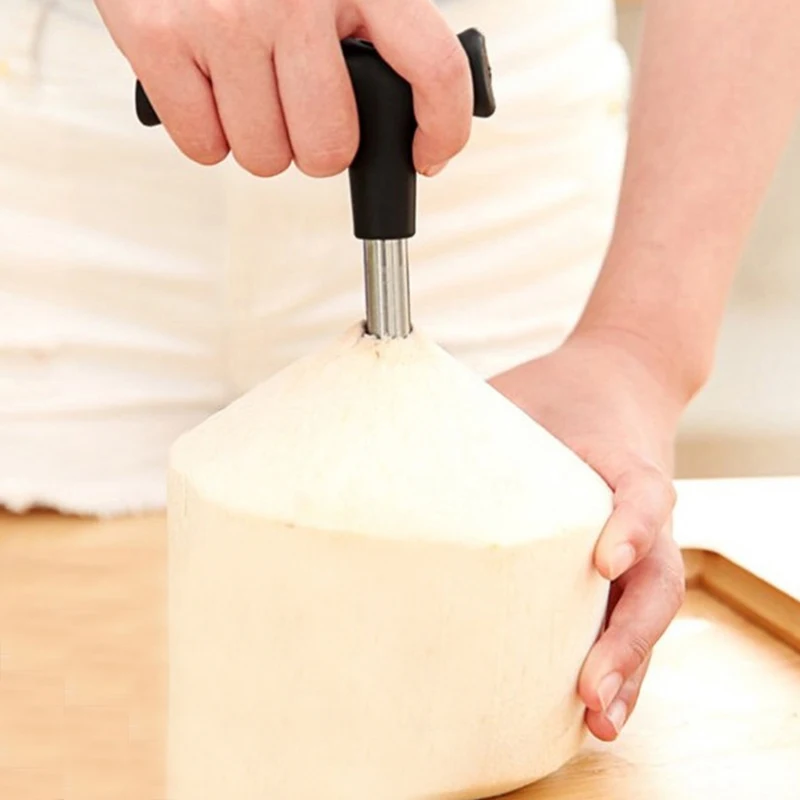 

Open coconut, carry coconut open holes, eat coconut tools, artifact, coconut knife, opener and opener.