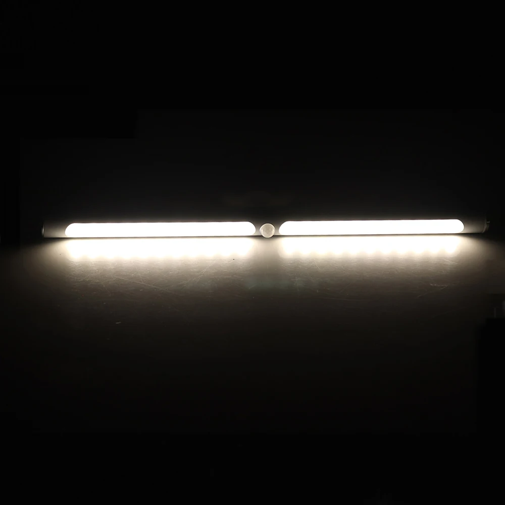 BORUiT 22LED 30 سنتيمتر USB قابلة للشحن مستشعر حركة ليد إضاءة الخزانة المطبخ غرفة نوم اللاسلكية مصباح الخزانة ليلة مصباح مع البطارية