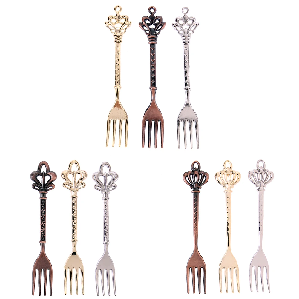 3pcs Crown Head Vintage Royal Alloy Fork Set font b Salad b font Food Fruit Fork