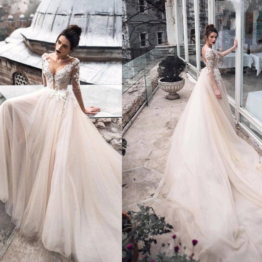 

Tulle Scoop Neckline Three Quarter Sleeves Wedding Dress with Lace Applique Backless A-line Court Train Bridal Dress