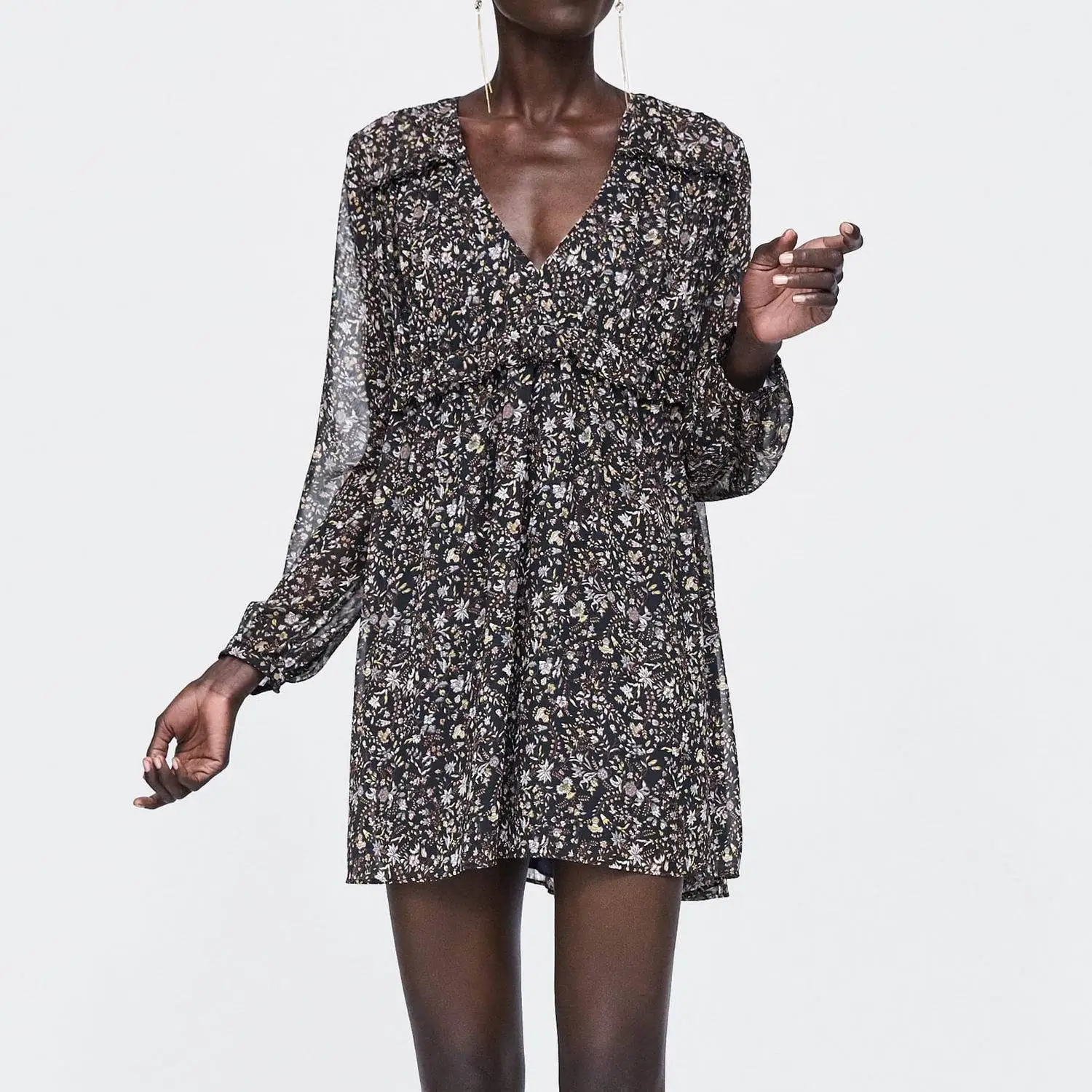 

2019 Spring New Shredded Flower Print Dress Black Dress V-Neck A-Line Knee-Length Dress Women