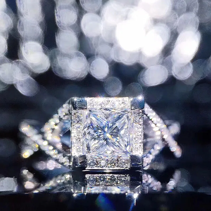 

Solid 18K White Gold 1ct 6mm Princess Cut Moissanite Halo Ring Lab Grown Diamond Luxury Ring For Women Engagment Ring