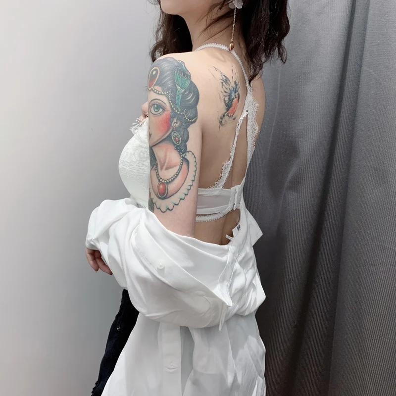 Уличная белая черная кружевная Майка Cami женская летняя сексуальная открытая блузка на бретелях укороченный кроп-топ с открытой спиной майки Короткие