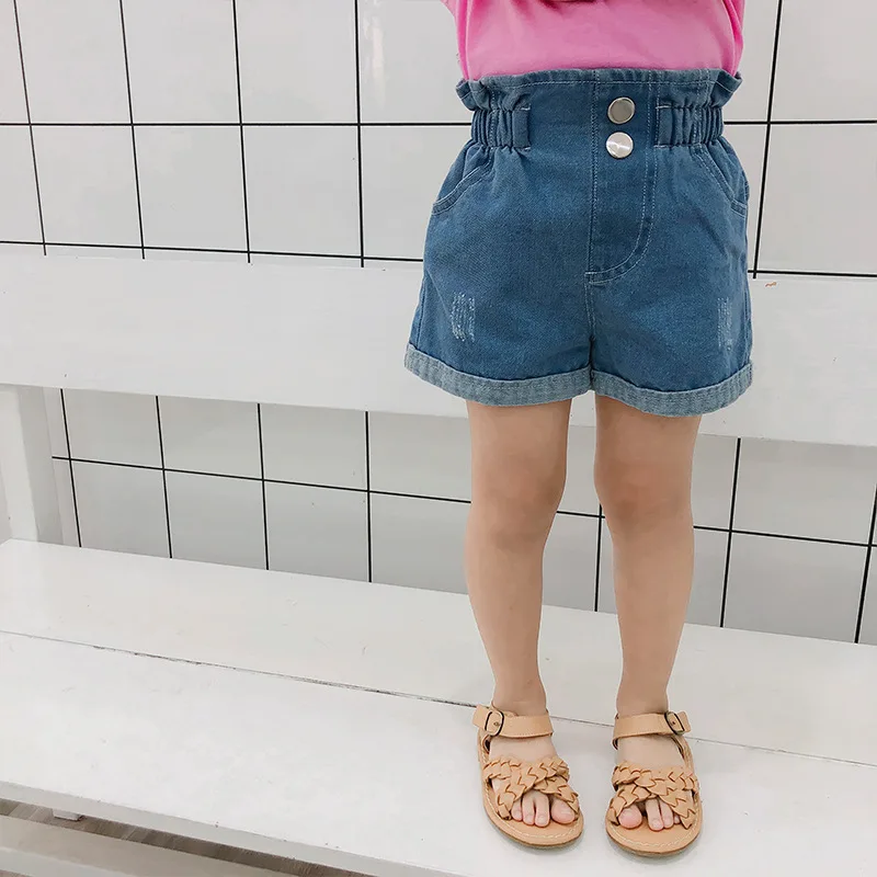 Летнее платье в южнокорейском стиле; Новинка; джинсовые шорты с завышенной талией и цветочным узором для маленьких девочек; Лидер продаж
