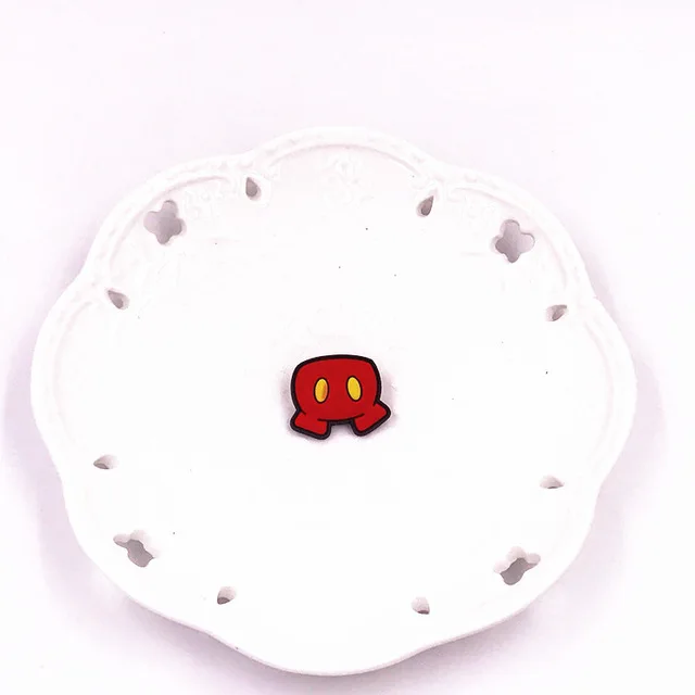1PCS-Cute-Bear-Dog-Mickey-Minnie-Badges-Pin-Kawaii-Cartoon-Icon-Badges-Buttons-Pins-Badges-Bags.jpg_640x640 (5)