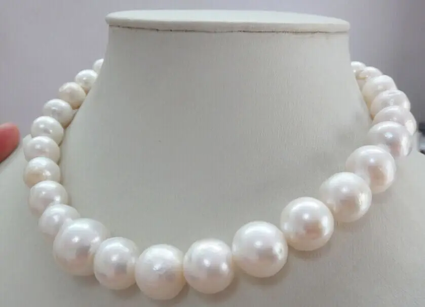 

Jewelr 005768 12-15MM NATURAL SOUTH SEA GENUINE WHITE NUCLEAR PEARL NECKLACE