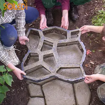 

43.5x43.5cm DIY Black Irregular Driveway Paving Pavement Stone Mold Mould