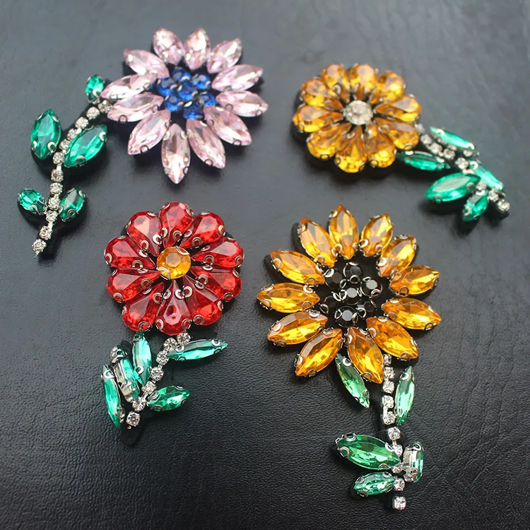 

1PCS Colorful Flower DIY Handmade Sewing on Beaded Patches for Clothes DIY Apparel Sewing Accessories LSHB477