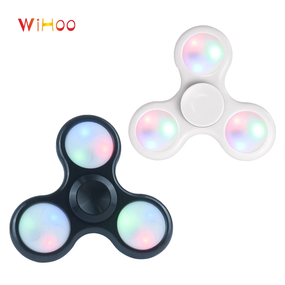 

WiHoo Three-leaf colorful LED light shining finger between fingertip gyro toy purple colorful gyro