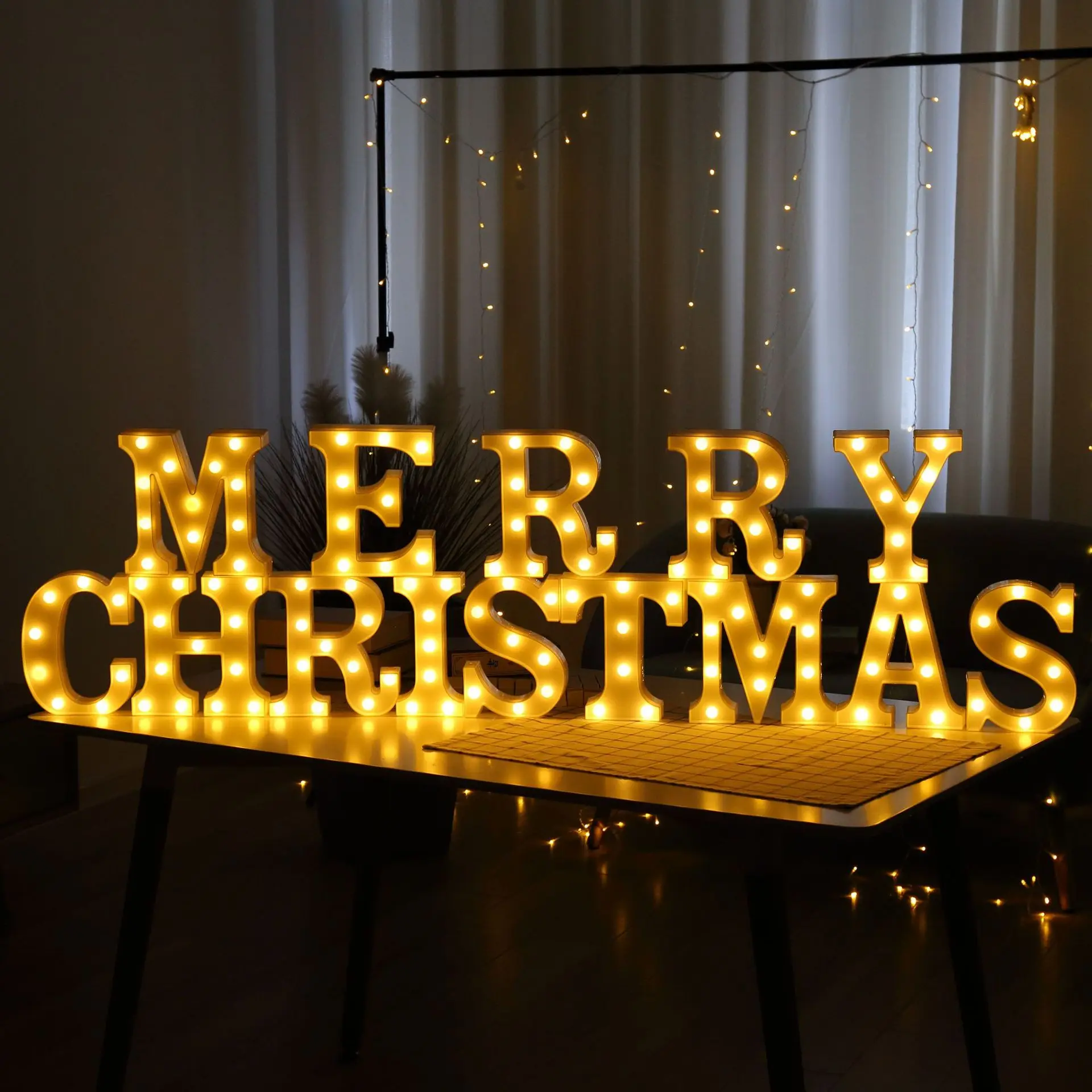

Luminous LED Letter Night Light Creative 26 English Alphabet Number Battery Lamp Romantic Wedding Party Decoration Christmas