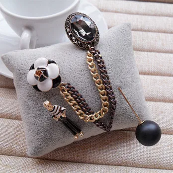 

B51 Camellia Number 5 pearl vintage Famous Luxury Brand Designer Jewelry Brooch Pins Broach For Women Sweater Dress