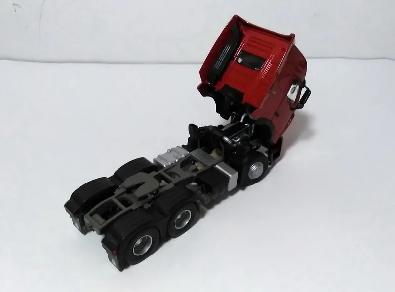 Коллекционная литая игрушка модель 1:36 соотношение SinoTruk HOWO T7H грузовик Трактор трейлер автомобилей сплава модель для мальчика подарок, украшение