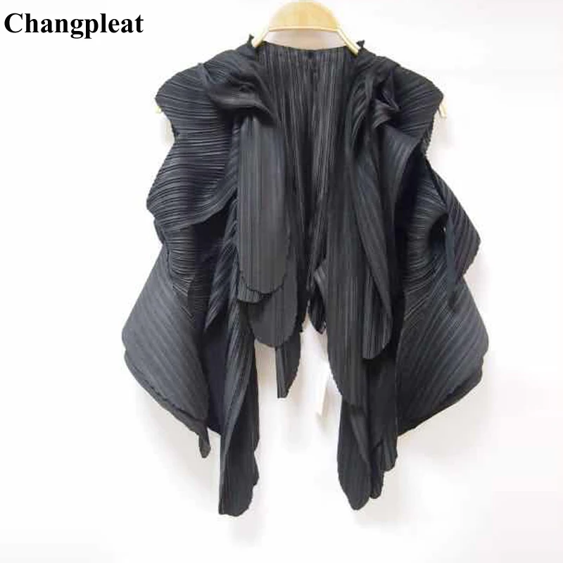 Фото Changpleat 2019 New fashion Women Outerwear Coats Vest Miyak Pleated Solid Sleeveless cardigan Vests Tide |