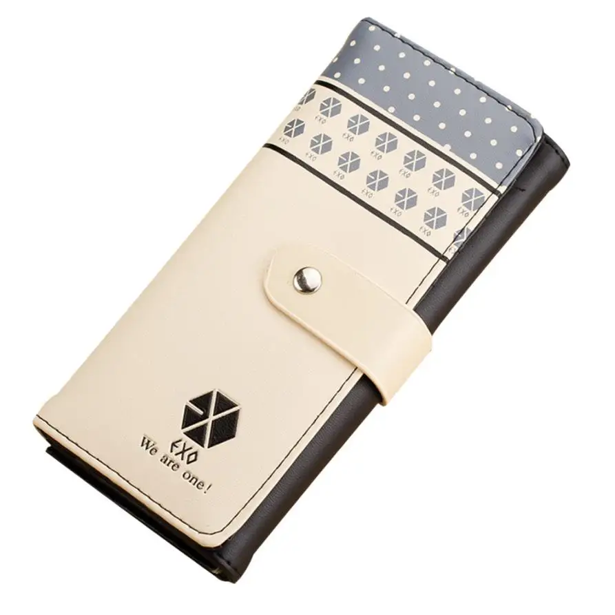 Buttons wallet. Натуральный пробковый кошелек. Натуральный пробковый кошелек. Кошельки button. Кошелек на кнопке женский.