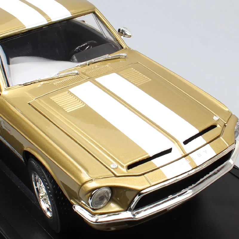 Дорога Подпись Винтаж 1968 Ford Shelby Mustang GT-500KR мышечная гонка литья под давлением 1 18 масштаб металлическая модель автомобилей и транспортных средств игрушка Реплика