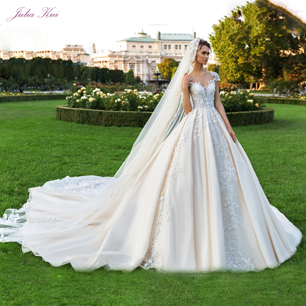 

Buy 1 Get 1! Julia Kui Short Sleeve Satin And Lace Wedding Dress Ball Gown With Symmetrical Decoration Chapel Train