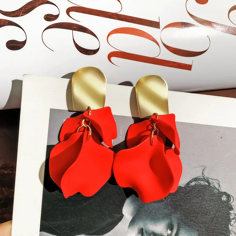 

2019 Korean hot fashion jewelry exaggerated rose petals tassel dangle earrings gold metal copper earrings for women gift