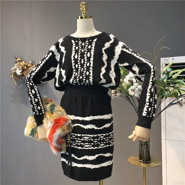 Best Offers 2018 new pullover o-neck regular long-sleeved sweater coat + package hip autumn above knee mini two-piece suit geometric Best Offers 2018 new pullover o-neck regular long-sleeved sweater coat + package hip autumn above knee mini two-piece suit geometric