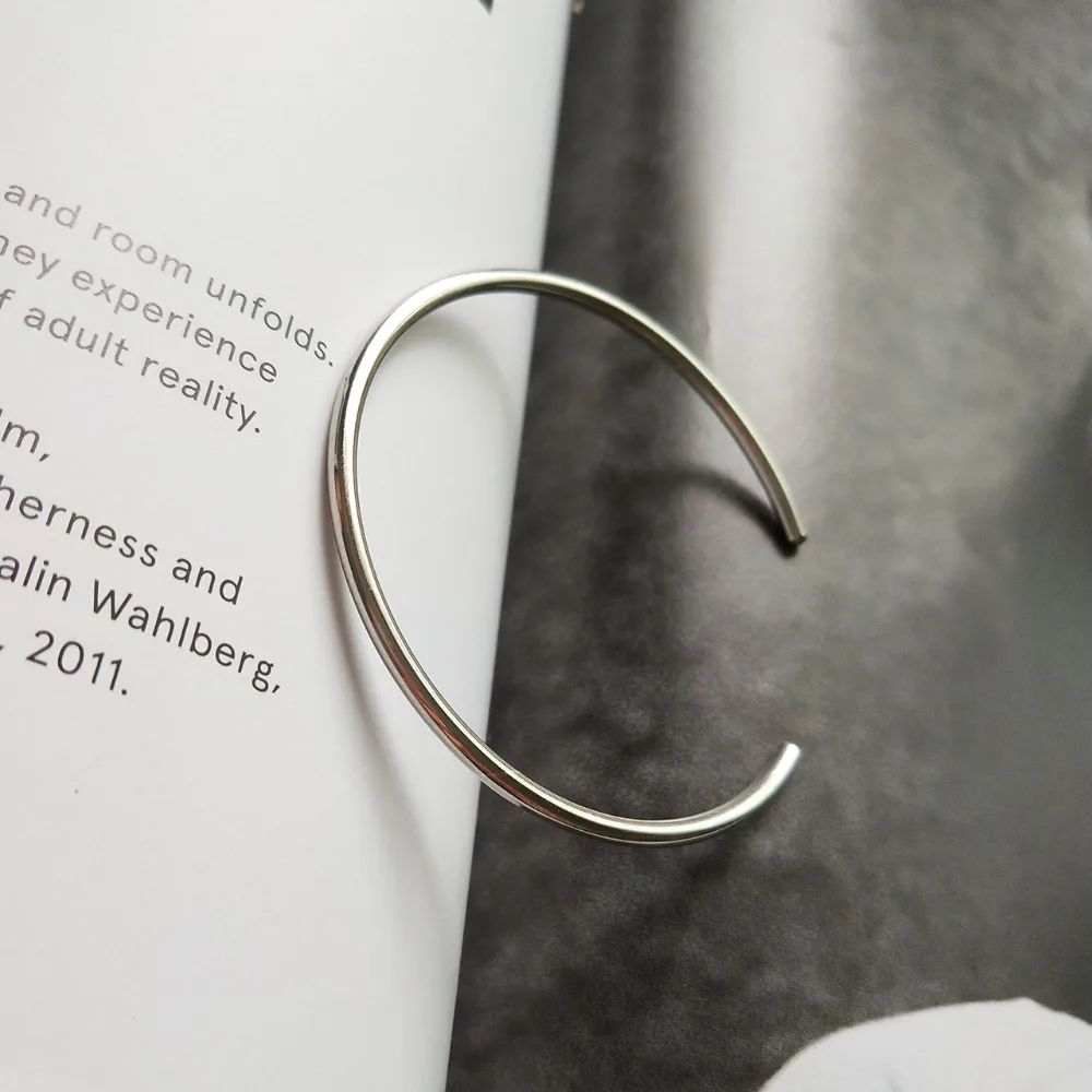 925 пробы Серебряный Круглый один круглый браслет простой тонкий провод браслеты с подвесками для женщин ювелирные изделия подарок