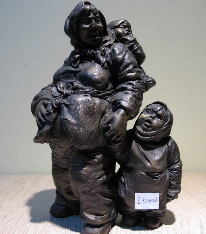 

Collectible bronze S2367 Western Art Deco Copper Bronze Figurine Mother with children Statue Sculpture B0403