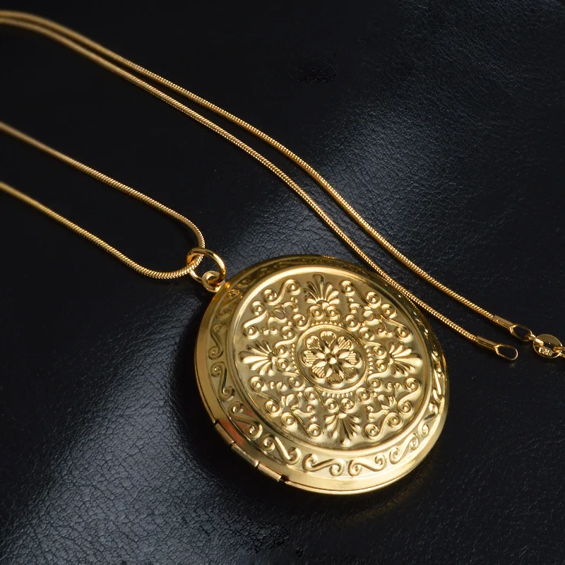 

Locket Pendant Women Necklace Circle Coin Stainless Steel In Gold Silver Lady Charm Inside Photo Can Open Jewelry