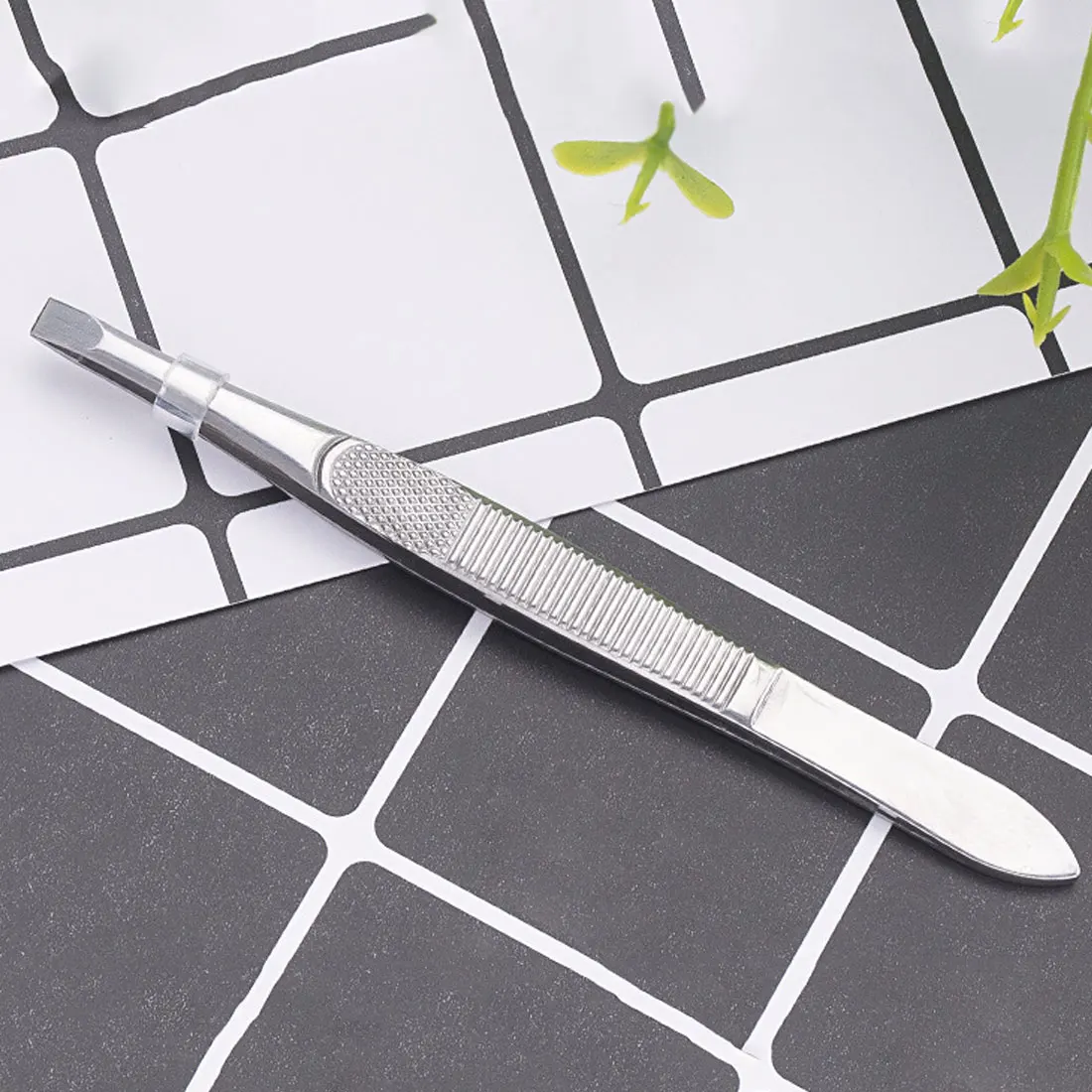 

Cosy Net Mesh Stripe Handle/Stainless Steel Eyebrow Clip/ Eyebrow Tweezers /Flat Mouth/ Professional Face Hair Remover Tweezer