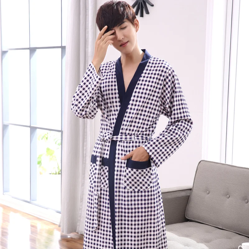 4xl bathrobe