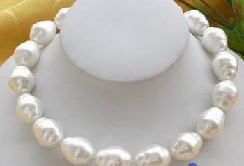 

02720 WHITE BAROQUE SOUTH SEA SHELL PEARL NECKLACE