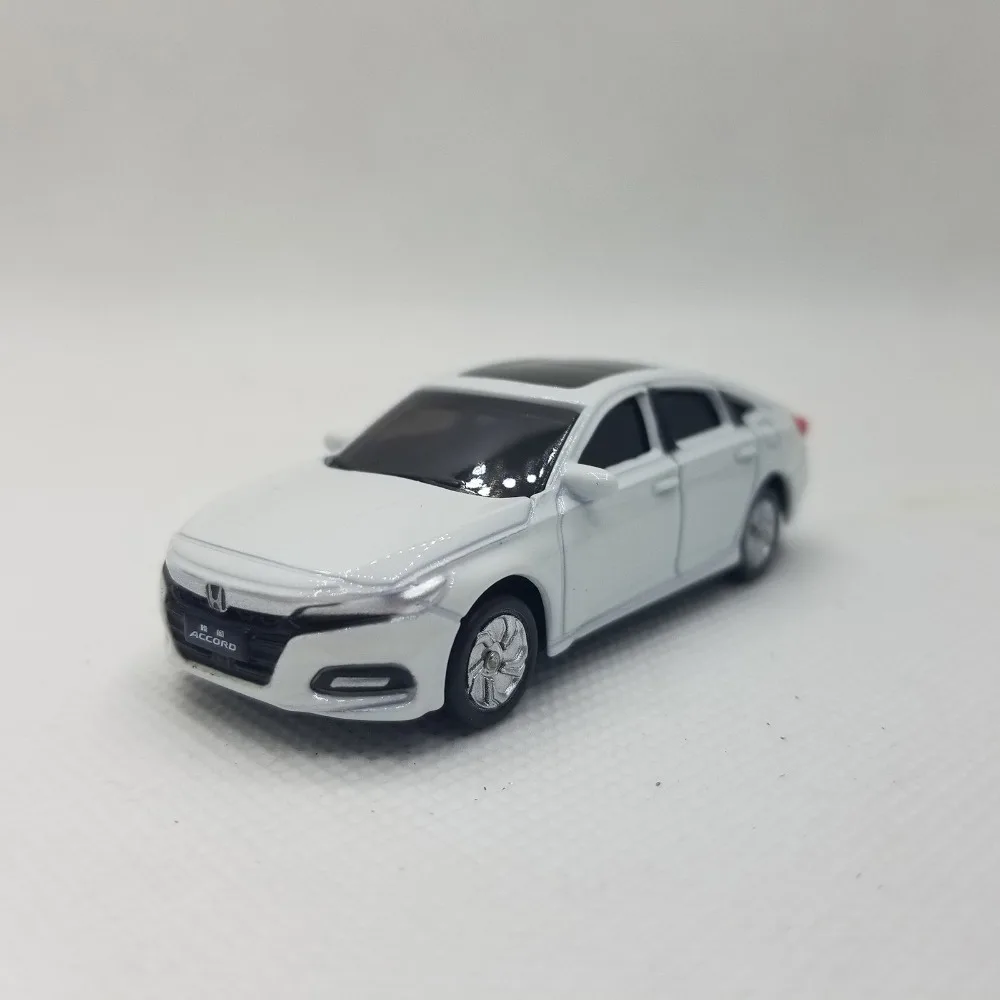 

1:64 Diecast Model for Honda Accord 2018 Sport Turbo White Alloy Toy Car Miniature Gifts