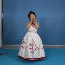 Красный Вышивка Девушка Театрализованное Платье Атласная Junior Невесты Платье Детские Свадебные Платья Феста Сшитое Детские Платья LD1612