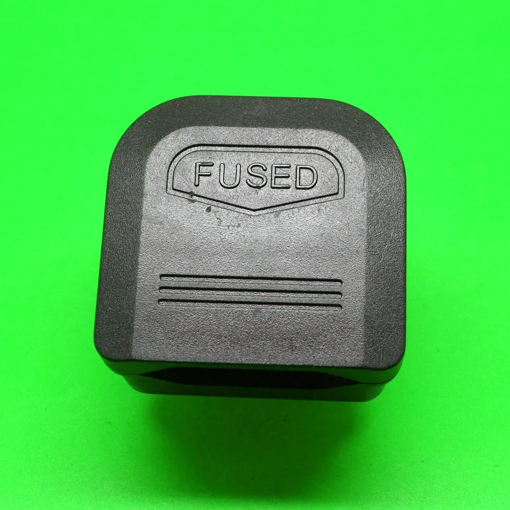 

10PCS British turn to EU regulation With fuse Plug Power Conversion Removable 10A 240V UK TO EU